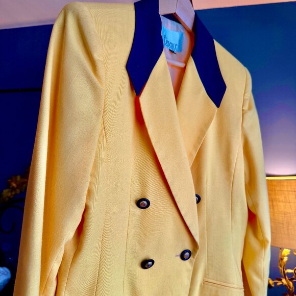 Vintage 90s Yellow and Navy Blazer - Picture 2 of 12
